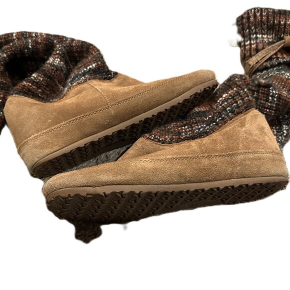 BearPaw Women size 10 flat tan suede boot, knit calf high knee high BOHO upper - Picture 12 of 13